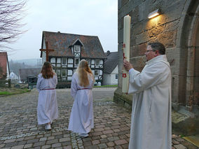 Lumen Christi - Auferstehungsmesse in St. Crescentius (Foto: Karl-Franz Thiede)